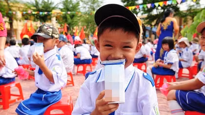 Phụ huynh hoàn toàn có thể mang vỏ hộp sữa về nhà nếu muốn