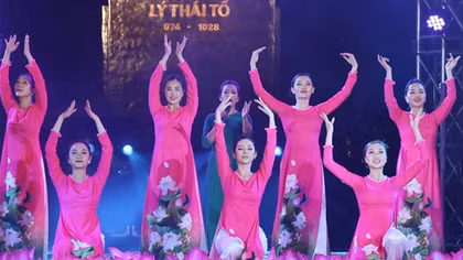 Chương trình nghệ thuật chào mừng thành công Đại hội đại biểu MTTQ Việt Nam lần thứ IX