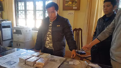Thưởng nóng CSGT Lai Châu với thành tích thu giữ 10 bánh heroin
