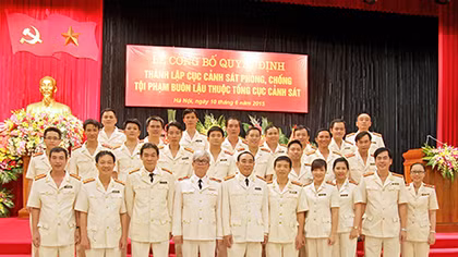 “Quả đấm thép” chống tội phạm buôn lậu xuyên quốc gia