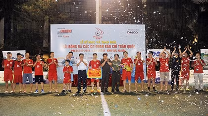 Đội tuyển bóng đá Báo CAND giành ngôi vô địch Press Cup 2018