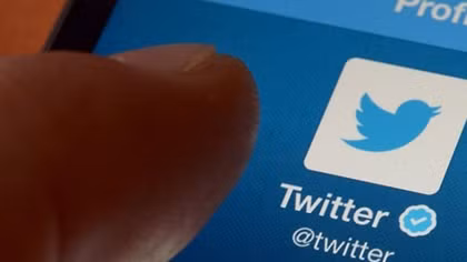 Người dùng Twitter trên Android bị lộ tweet riêng tư