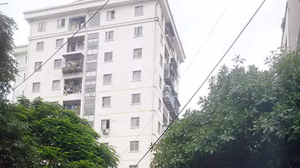 Nhà tái định cư, nhà cho người thu nhập thấp xuống cấp nghiêm trọng