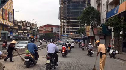 CSGT dọn "bẫy" trên đường phố Hà Nội