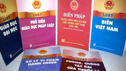 Thủ tướng yêu cầu khẩn trương ban hành 24 văn bản quy định chi tiết 8 luật