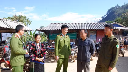 Bình yên trên quê hương Anh hùng Vừ A Dính