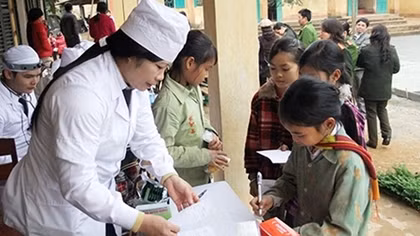 Những người thầy thuốc mang quân hàm