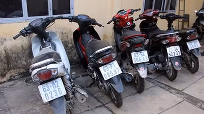 Thuê nhà chơi ma túy rồi rủ đàn em đi trộm xe máy 