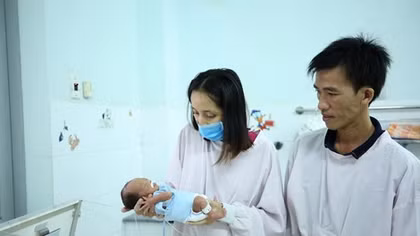 Câu chuyện “kỳ diệu” của mẹ con sản phụ bị ung thư