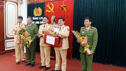 Bắt 2 vụ vận chuyển ma túy, Công an Lạng Sơn được thưởng nóng