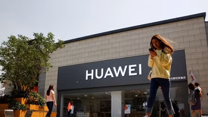 Một loạt nhân viên Mỹ bị Huawei sa thải, đuổi về nước