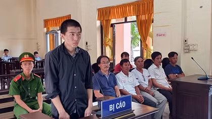Thuê ô tô cầm lấy tiền đánh bạc, lãnh án 14 năm tù