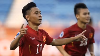 Cứ ra sân & mơ giấc mơ World Cup