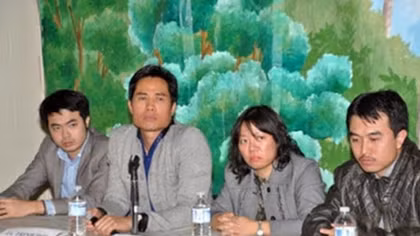 Lại diễn trò hề “tiếm danh”