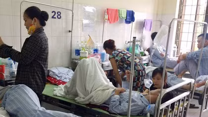  Dịch sốt xuất huyết hoành hành: Bệnh viện tư cũng quá tải