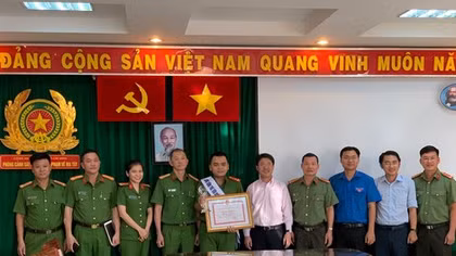 Trinh sát ma túy được vinh danh