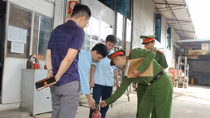 Chung cư chưa đủ điều kiện an toàn PCCC nhưng vẫn cho dân vào ở