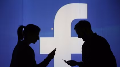 Facebook điêu đứng khi bị thế giới tuyên bố "nghỉ chơi"
