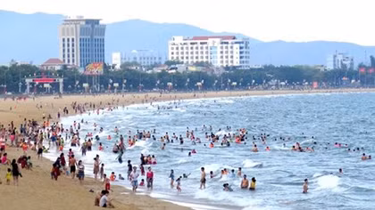 Ăn hải sản ở Đồ Sơn, mất thêm 500 nghìn tiền ghế ngồi