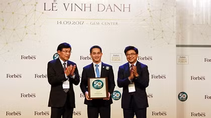 Tập đoàn Bảo Việt dẫn đầu lĩnh vực bảo hiểm 5 năm liên tiếp trong Forbes 50