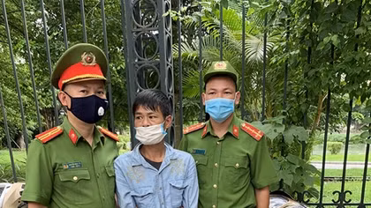 Xin gọi điện cho mẹ để phi tang ma túy 