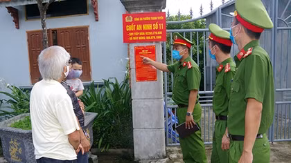 Mô hình “Móc khóa an ninh” giữ bình yên khu phố