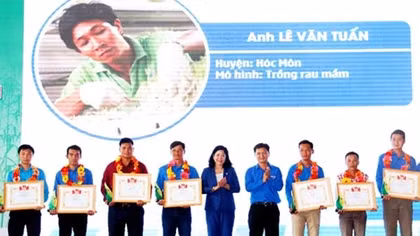 Tuyên dương thanh niên nông thôn làm kinh tế giỏi