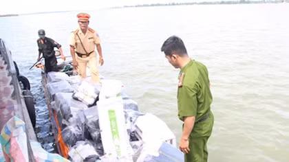 Buôn lậu tuyến biên giới Tây Nam vẫn "nóng"