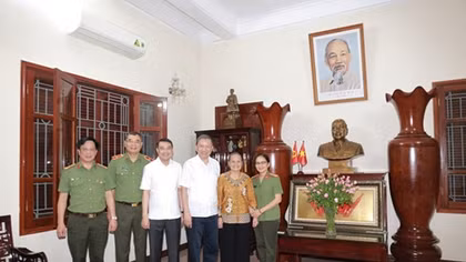 Lãnh đạo Bộ Công an thăm hỏi gia đình các đồng chí nguyên lãnh đạo 