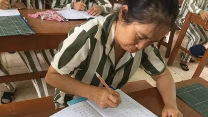 Chuyện "xoá mù" của người đàn bà vướng vòng lao lý vì tội buôn người