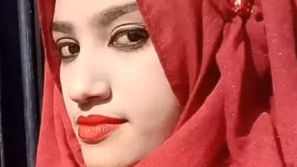 Bangladesh: "Dậy sóng" khi nữ sinh tố hiệu trưởng quấy rối tình dục bị thiêu sống