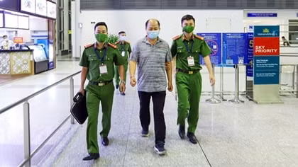 Bàn giao đối tượng truy nã quốc tế cho Cảnh sát Hàn Quốc