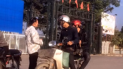 Phe vé nâng giá vé trận Việt Nam – Indonesia