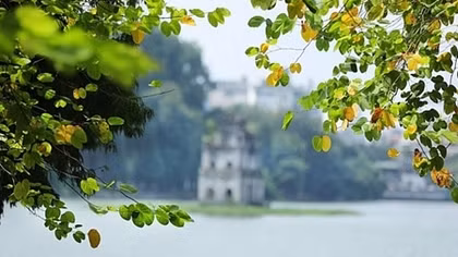 Đầu tuần, Hà Nội đỏng đảnh sáng nắng, chiều mưa