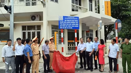 Khánh thành công trình lắp đặt đèn tín hiệu giao thông tự động tại Hưng Yên