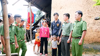 Các chòm bản đậm dấu chân anh