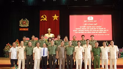 Công bố quyết định sáp nhập và công tác cán bộ Trường Cao đẳng CSND I