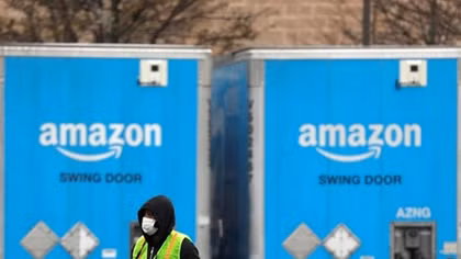 Trục lợi dịch COVID-19, hàng nghìn tài khoản bị Amazon "đóng băng"
