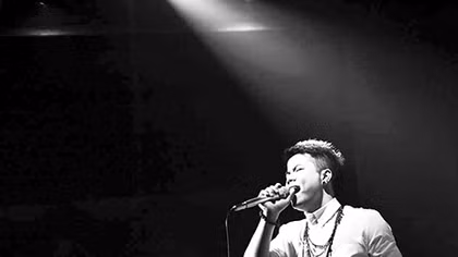 "Liều mạng" tiếp cận đại chúng