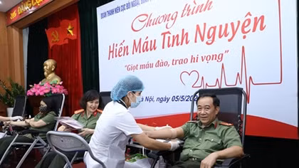 Chia sẻ giọt máu đào, gửi trao hi vọng