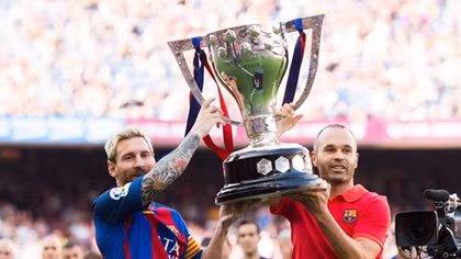 Chiếc Cúp đầu tiên của Barcelona?