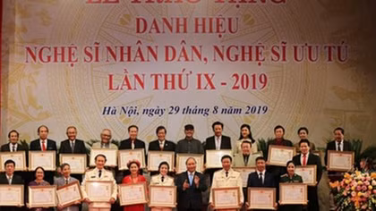 Dự thảo xét tặng danh hiệu NSND, NSƯT: Còn nhiều băn khoăn