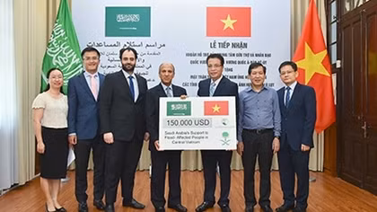 Tiếp nhận 150.000 USD từ Saudi Arabia hỗ trợ người dân miền Trung