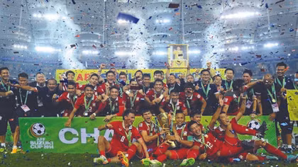 Thái Lan chạy và... không ai đuổi 
