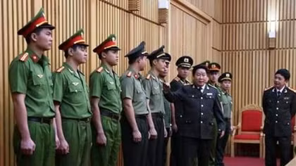 Điểm mới trong trang phục Nghi lễ Công an nhân dân