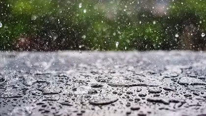Hà Nội mưa lớn kèm giông, sét