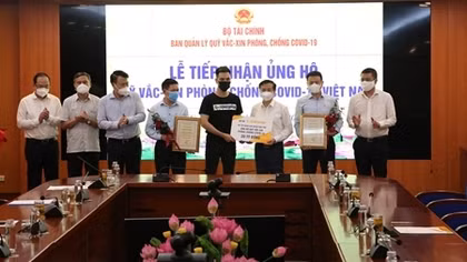 Dự án S-Generation dành tặng 20 tỷ đồng cho Quỹ vaccine COVID-19