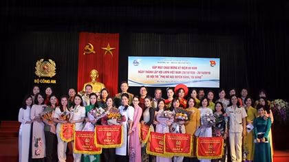 4 giải chuyên đề được trao tại Hội thi phụ nữ duyên dáng, tài năng