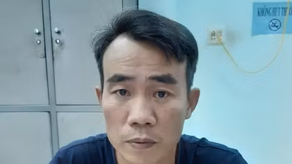  Đã khai thác cát trái phép còn cầm dao chống lại công an