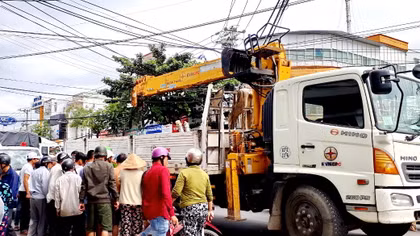 Người đàn ông tử vong sau cú tông vào xe lắp điện